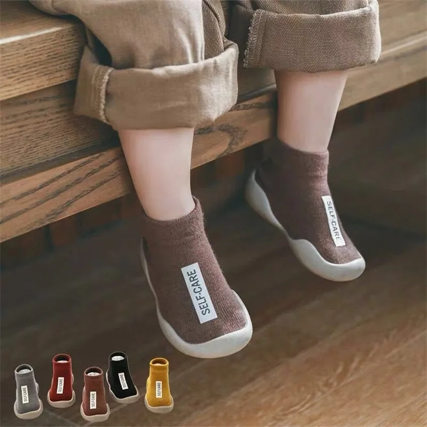 Children Anti-slip Shoes born Baby Girl Cotton Non-slip Floor Socks Boy Rubber Sole Cartoon Indoor Infant 220225