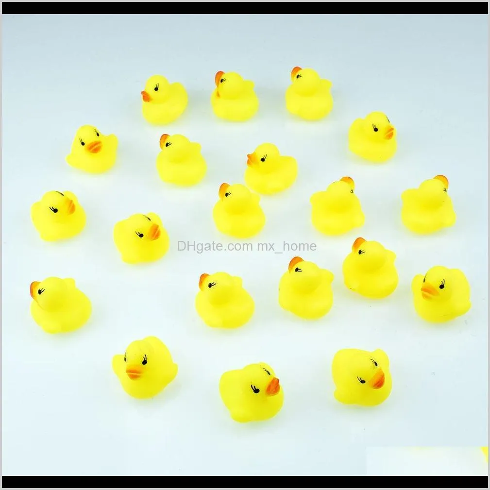 4cm high quality yellow mini yellow duck baby pinch water toy bathing duck sounding toy shipping