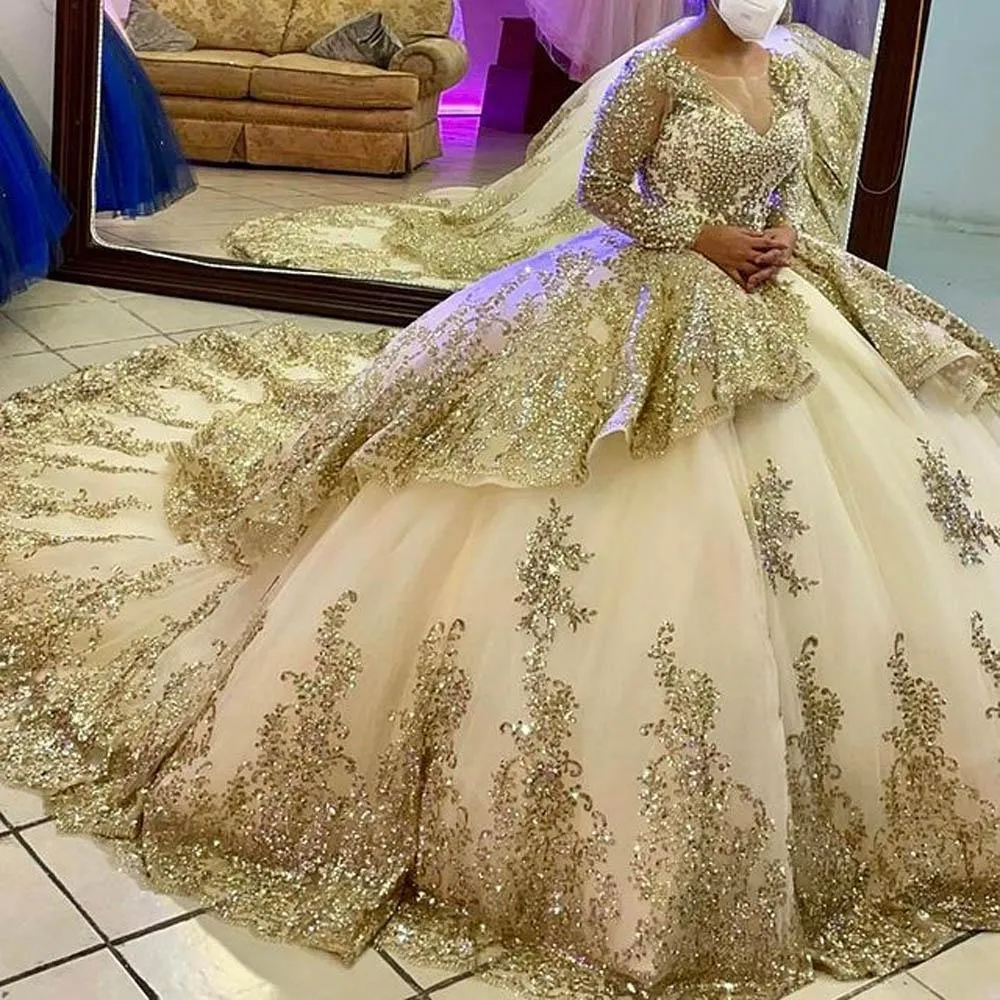 Elegant Long Sleeve Champagne Gold Satin Quinceanera Dresses for 15 Girls Sweet 16 Prom Masquerade Ball Gowns
