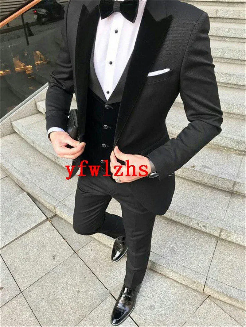 Beauditeur des garçons d'honneur One Button Tuxedos Peak Lapel Men Suit Mariage / Prom / Dinner Man Blazer (veste + pantalon + cravate + gilet) W483