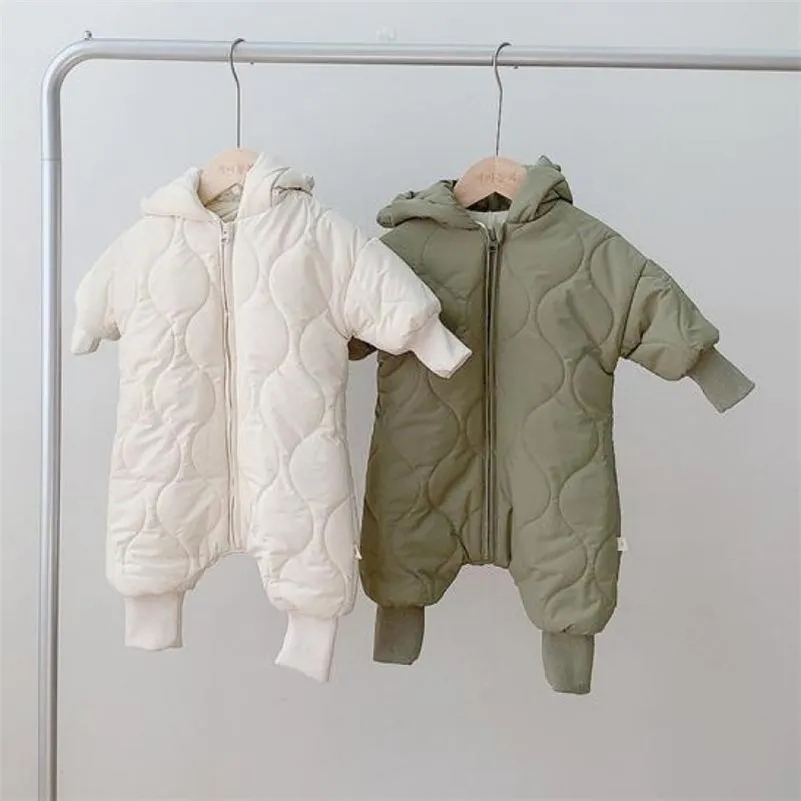 Winter Baby Boys And Girls Warm Quilted Cute Bear Long Sleeve Rompers Infant Kids Thick Zipper Hooded Jumpsuits Clothes 0-24M 210413
