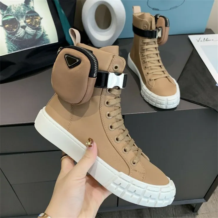 2021 Winter Autumn Luxury Designer Boots Women Man Fashion Round Toe Shoes Top Quality Combat Boot Ankle With Bags European Brands Flattie
