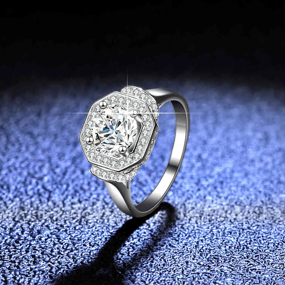 1 Moissanite Diamond 925 Sterling Silver Four-claw Square Wedding Ring Women Jewelry