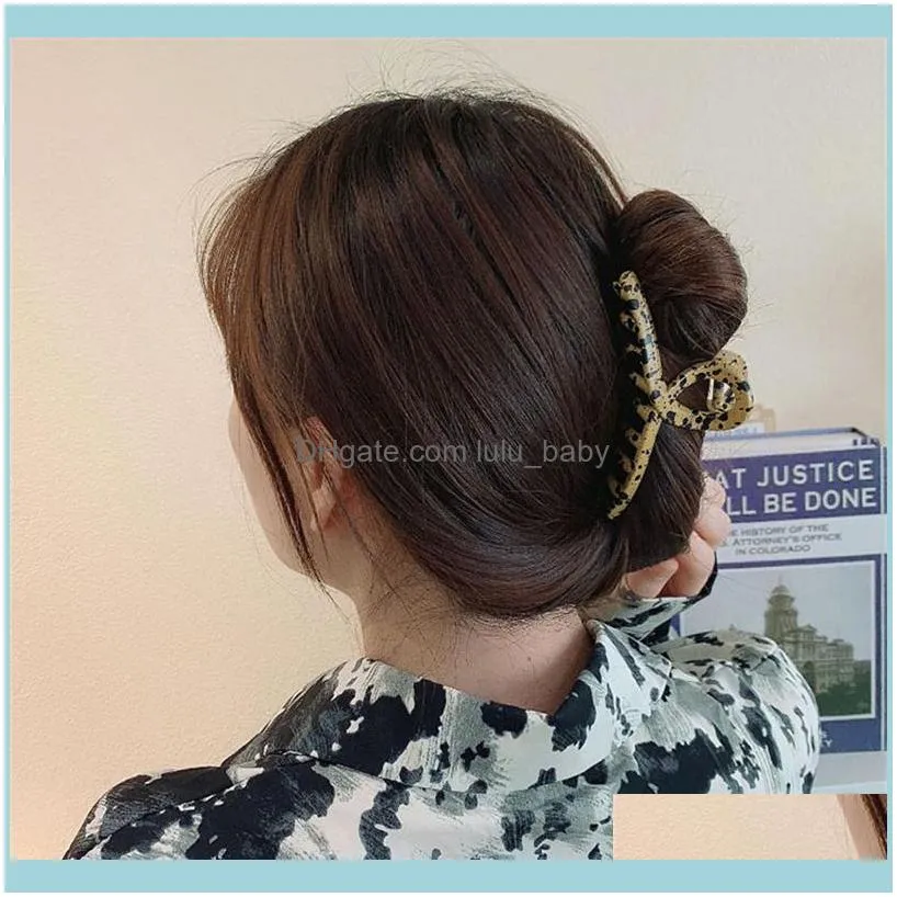 AOMU Korean Retro Resin Geometric Black Spot Claw Romantic Hollow Irregular Head Hair Clip for Women Wedding Jewelry