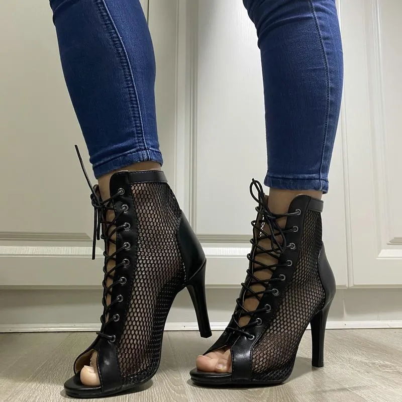 Sandaler Kvinnor som dansar 2022 Högkvalitativa sexiga klackar Öppen tå snör upp Gladiator Sandal Black Summer Dance Shoes Plus Size 47