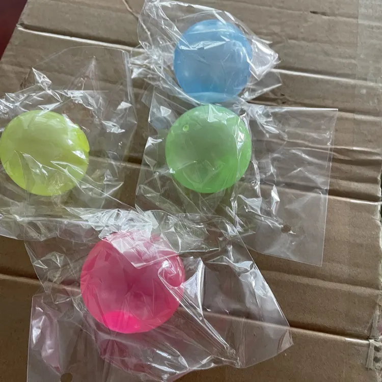 Party Favor Glow i de mörka klibbiga takbollarna stressbollar för vuxna och barn glödpinnar bollar squishy leksaker för barn dh9999