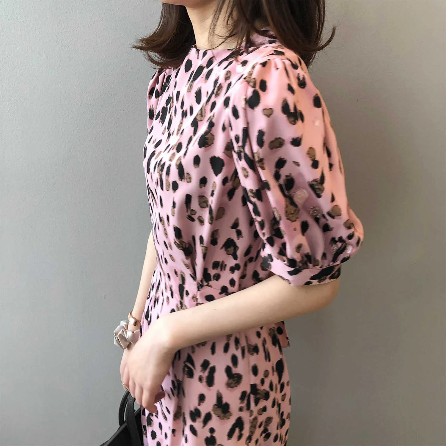 HXJJP Summer style Korean version of temperament round neck dress French waist sexy leopard print 210607