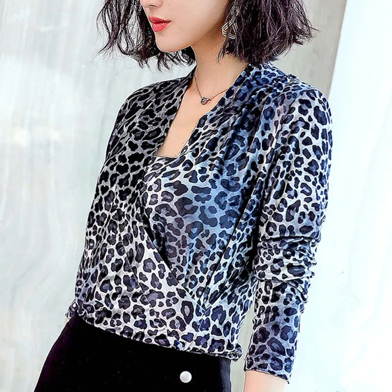 Frauen Blusen Frau Leopard Plus Samt Langarm Shirts Tops Print V-ausschnitt Top Größe Dame Hemd 210427