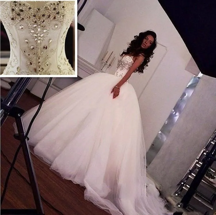 Princess Puffy Wedding Dress Luxury Crystals Beads Sweetheart Backless Zipper Back Chapel Train Ball Gown Custom Bridal Dresses