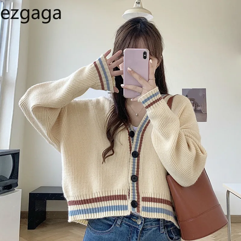 Ezgaga Preppy Style Sweater Kvinnor Höst Ny Fashion Outwear V-nacke Loose Långärmad Härlig Tjej Strikkad Cardigan Casual 210430