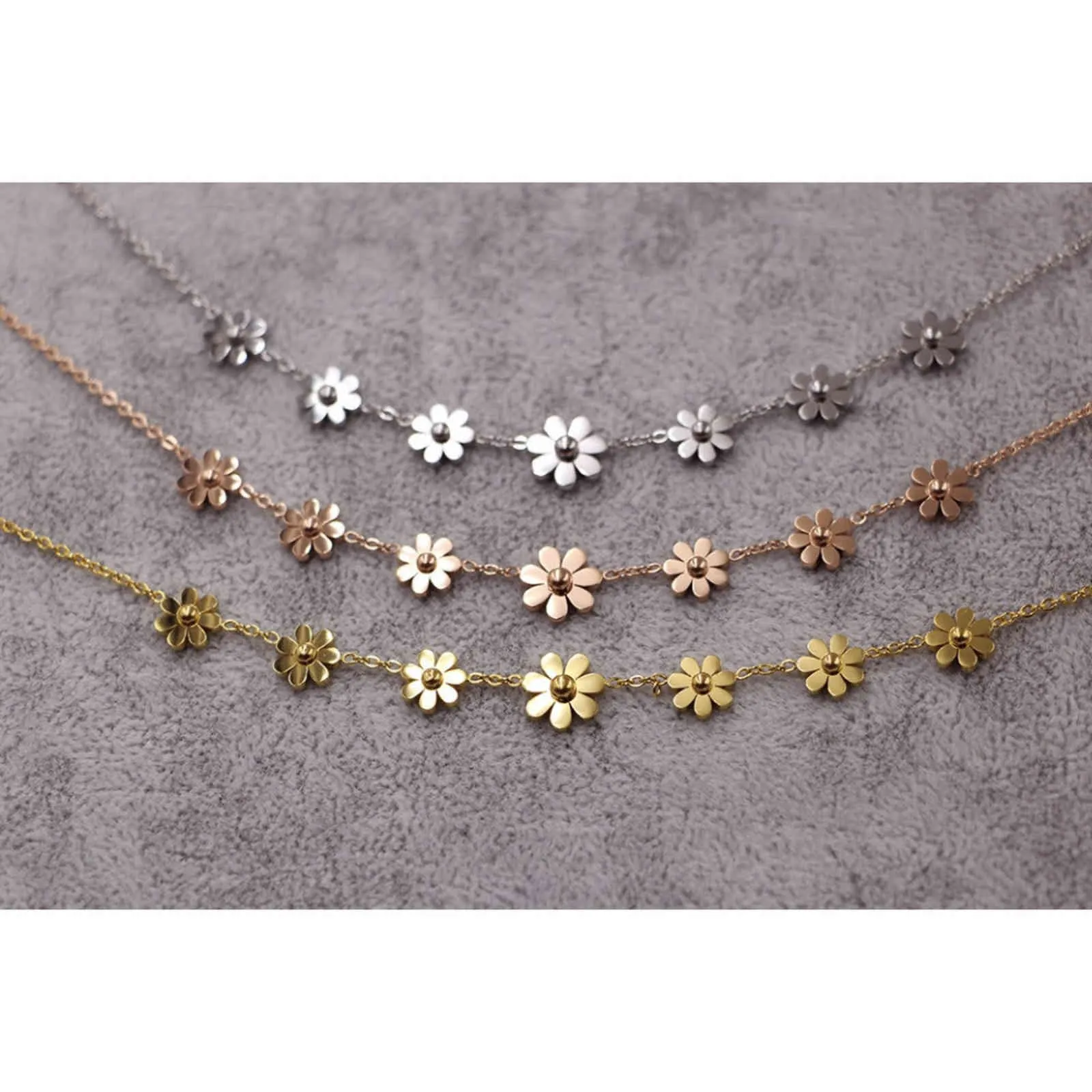 Regalo delle donne della collana del pendente del fiore di amore dell'acciaio inossidabile di marca di colore dell'oro rosa del choker della margherita sveglio di lusso di modo