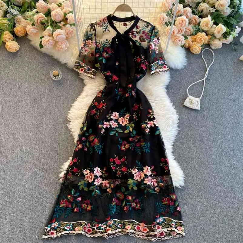 Kvinnor ny mode kontrast båge rund hals kortärmad smal broderi blomma a-line klänning elegant vestidos de mujer r322 210331