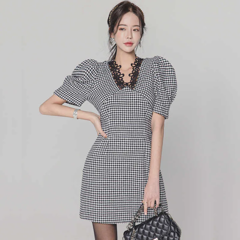 Plaid Office Lady Pencil Dress Spring bottoming High Waist Lace Splice V-Neck Puff Sleeve Elegant OL Work 210529