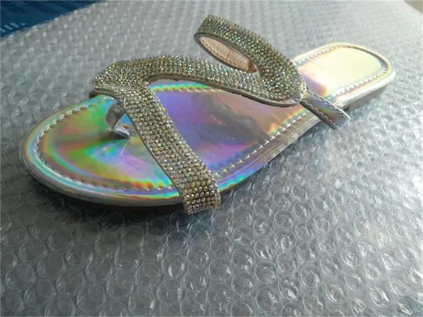 2021 Kadınlar Düz Slaytlar Tasarımcı Terlik Sandal ile Rhinestone Yaz Plaj Terlik Glitter Çevirme Açık Rahat Ayakkabılar En Kaliteli W1