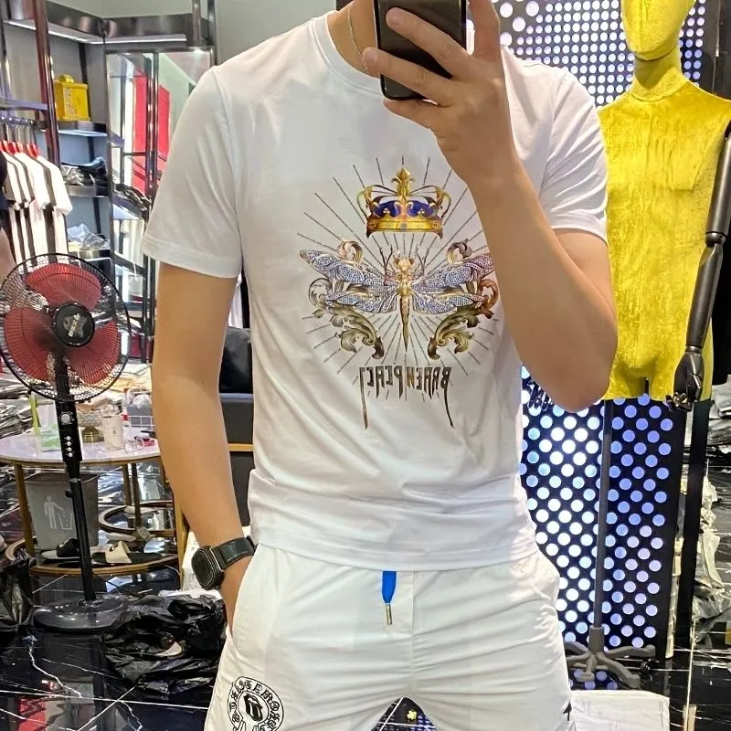 メンズTシャツドラゴンフライプリントパーソナンドダイヤモンドトレンドファッション化された綿の男性Tシャツハンサム2022夏new281z