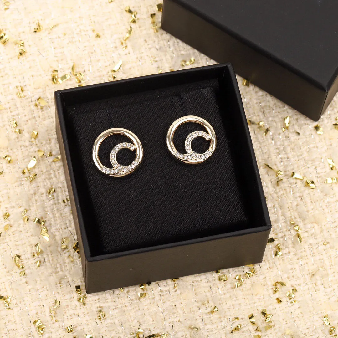 Роскошные качественные серьги-пусеты CHARM круглой формы с бриллиантами и полым дизайном для женщин, свадебные украшения, подарок, есть штамп в коробке PS4008