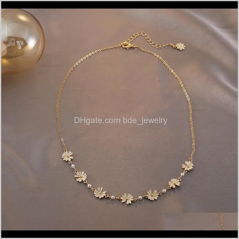 raza sweet and  daisy flower necklace bracelet temperament simple niche design short clavicle chain dff0638