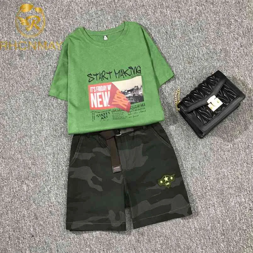 夏の印刷された手紙半袖ファッションOネックコットンTシャツ+軍の緑のハイウエストショーツ女性セット2個210506