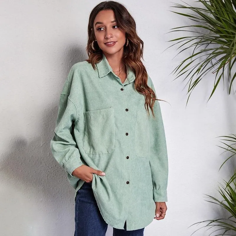 Vestes Femmes 2022 Printemps Vert Femme Veste en velours côtelé Chemise solide Chemise à simple boutonnage Collier à manches longues Bouton de poche Femmes