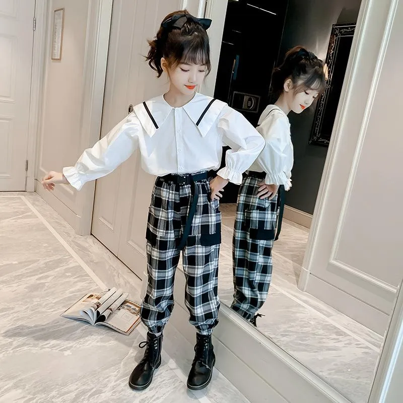 2023 de la mujer de la burbuja de nuevos productos camisa de manga corta  pantalones cortos de bolsillo de cintura alta moda conjunto traje casual -  China Los conjuntos de ropa al