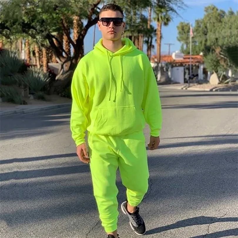 Omsj Moda Neon Estilo Mens Conjuntos Fluorescência Verde Moletom Com Capuz + Sweatpants Dois Peça Outono Inverno Casual Tracksuit 211220