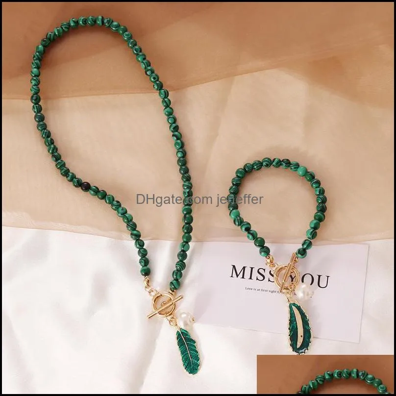 Malachite Alloy Leaves Pearl Drop Oil Women Necklace New Retro Fashion Green Color Stone Pendant Necklace Accessories Wholesale Y0420