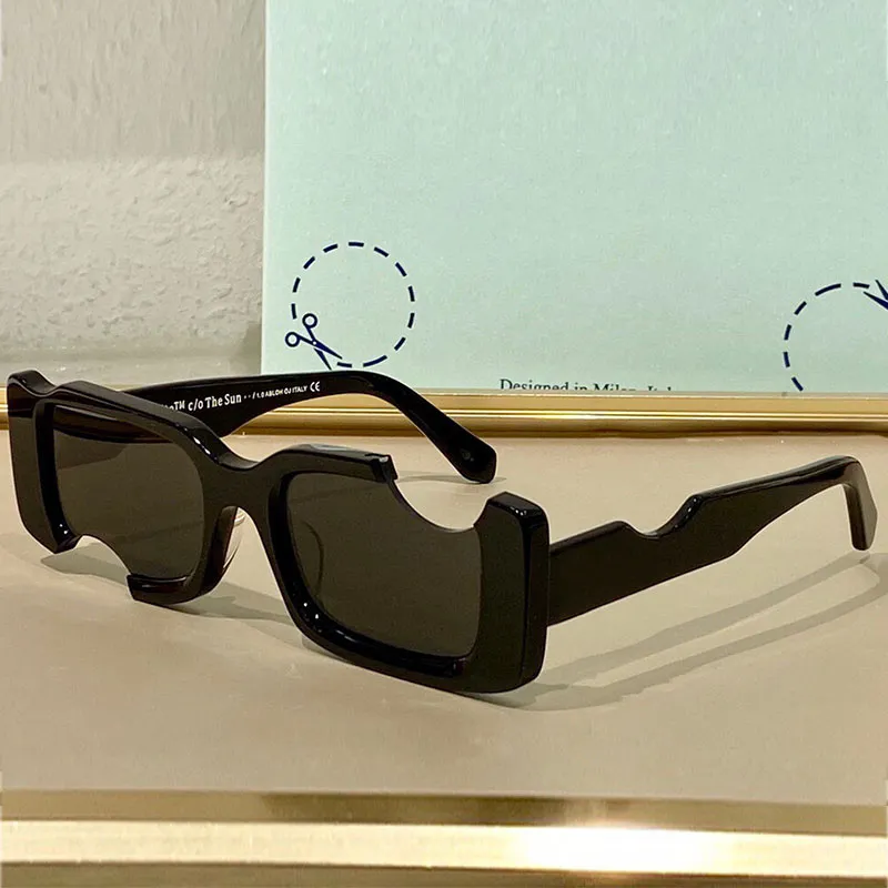 OOO Polycarbonate Sunglasses For Men And Women Classic Style With