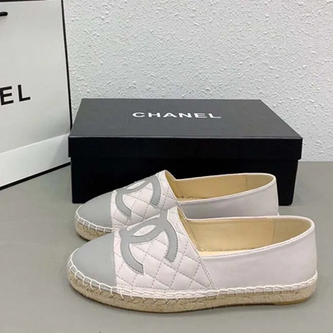 Chanel Espadrille 38 Tweed Patent Leather Cap Toe Flats CC-0502N-0125 –  MISLUX