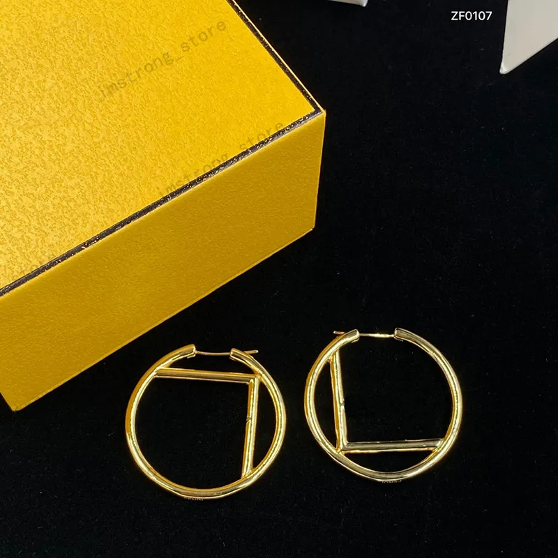 Kadın Küpeler Tasarımcı Takı Tasarımcısı Aksesuarlar F harfleri Bayan Luxurys Tasarımcılar Küpe Çiviler İnci Küpeler Bukletler kutulu 1005Q