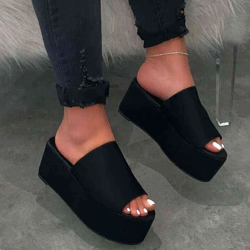 Femmes à talons hauts Flatform Pantoufles Été Nouveau Sexy Imprimé Léopard Épais avec Diapositives Femmes Grande Taille Chaussures Femme Compensées Pantoufle Y220221