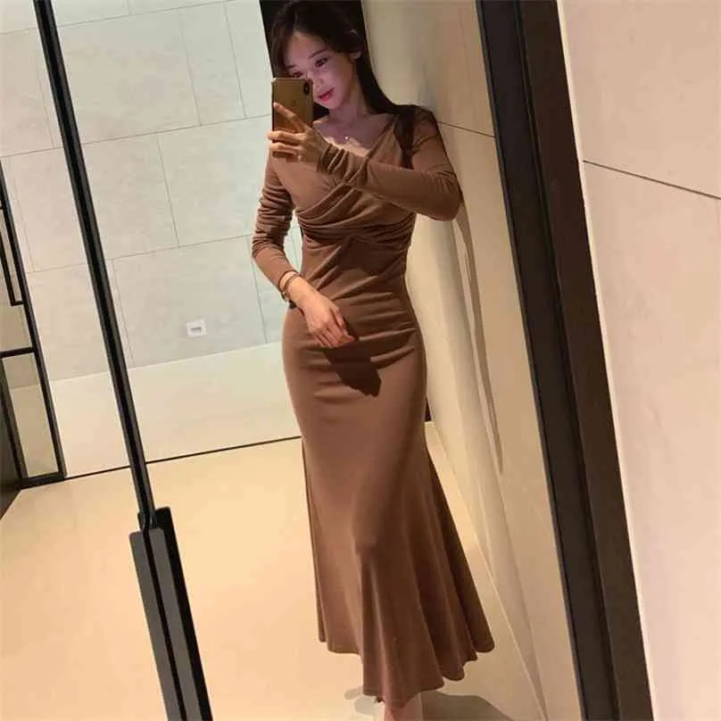 winter han edition cultivate one's morality knitting bag hip temperament show thin render v-neck of the dress skirt 210602
