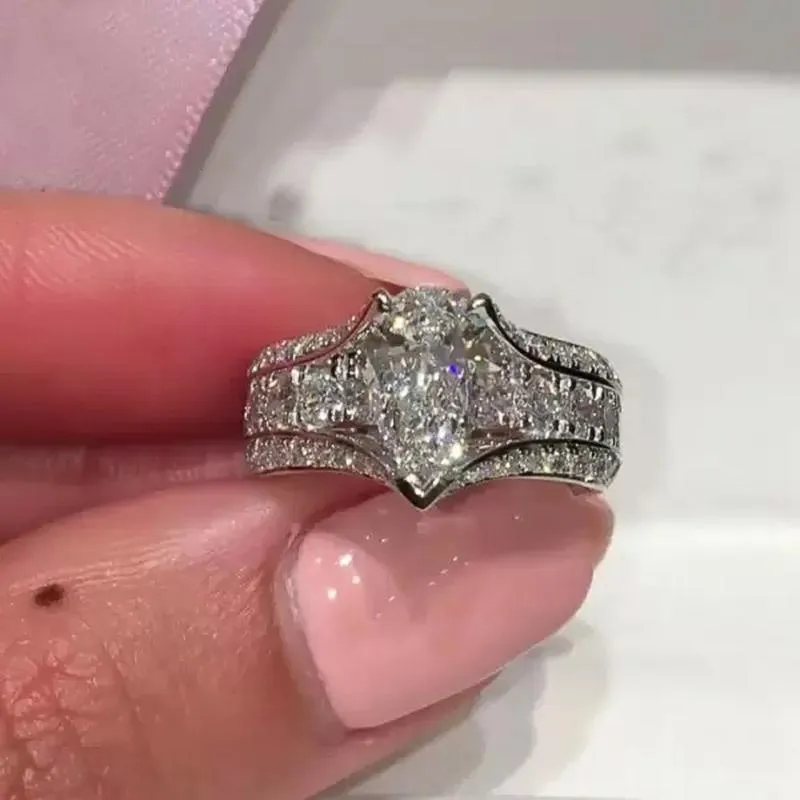 Anéis de casamento Huitan Luxury Crystal Pear Pear Bandas de moda de zircônia cúbica de jóia de jóia de dedo para festa