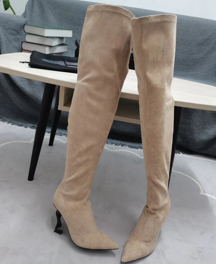 Moda luxo de couro macio botas de salto alto designer joelho-alta bota especial forma de saltos de inverno grosso sapatos para as mulheres