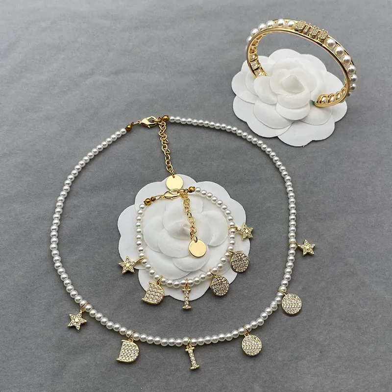 Ketten Schmuckset Designer Buchstabe B Luxus D Frauen Armband Halskette Hohe Qualität Perle Gold Armbänder Halsketten Herren Collier D2110122HL