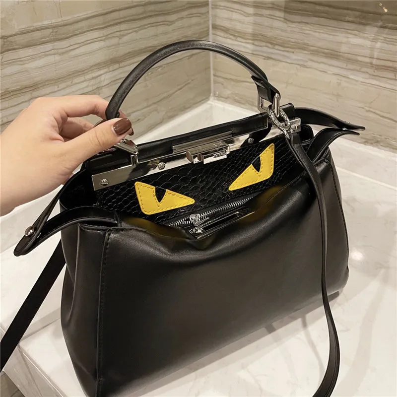 Borse on sale fendi originali