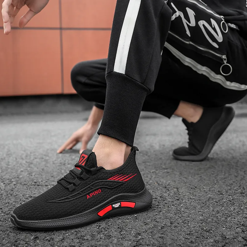 Wholesale 2021 Top Fashion Running Shoes For Mens Womens Sport Outdoor Runners Black Red Tennis Flat Walking Jogging Sneakers SIZE 39-44 WY15-808