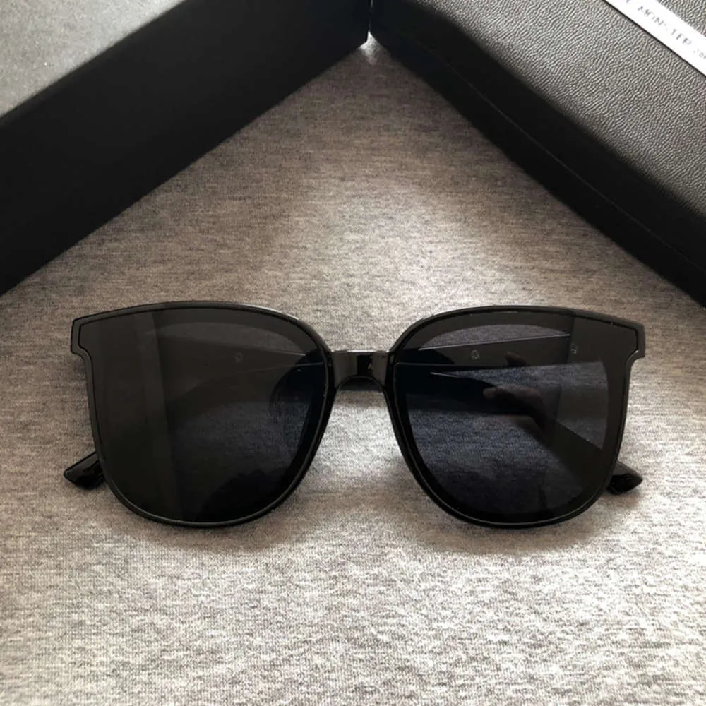 セール定価 21 Gmブランドの男性デザイナーサングラス韓国穏やかなモンスターサングラス女性古典的なビンテージサンメガネスタースタイルボックスパッケージ 大阪売り Roebuckbuilders Com