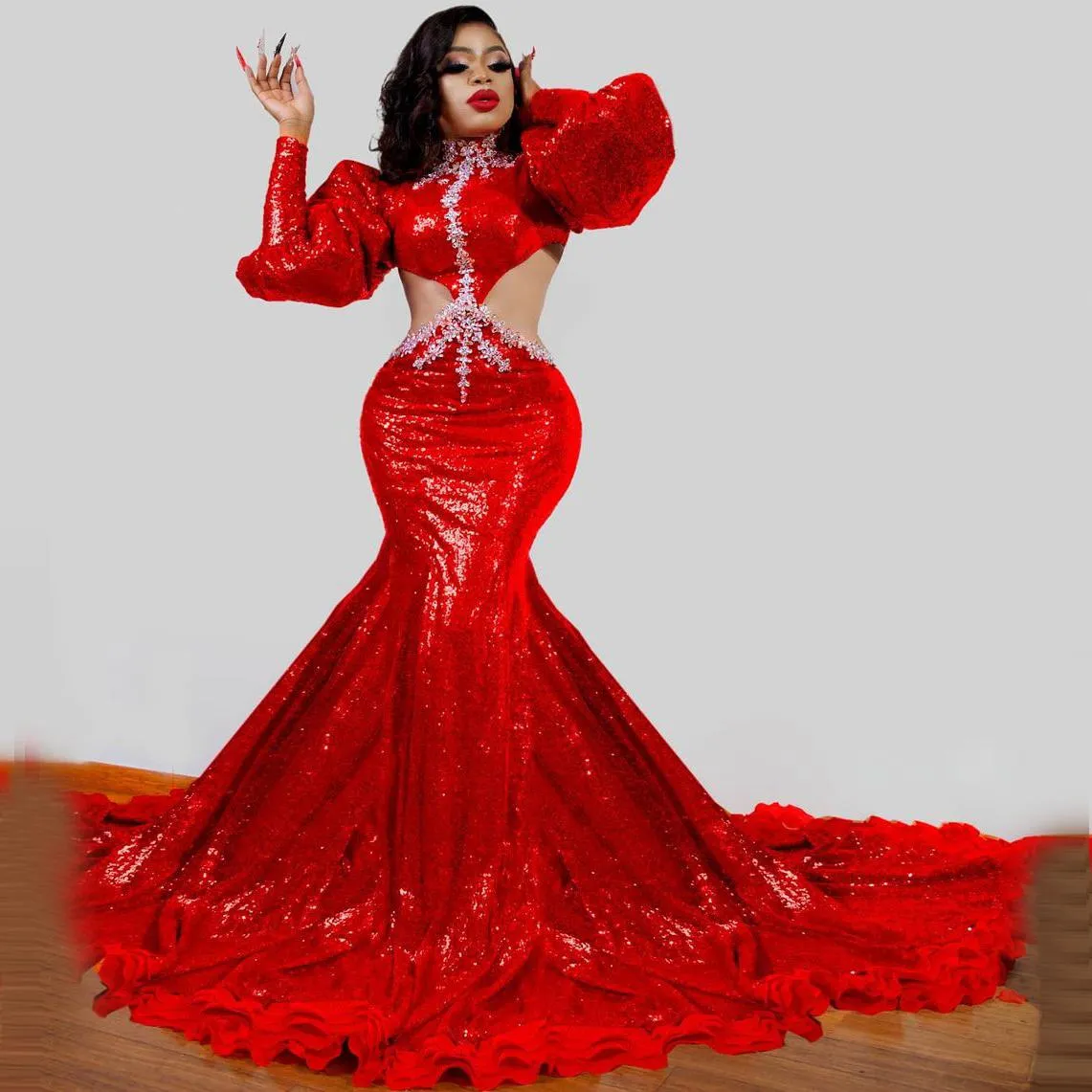 Röda Sequin Aftonklänningar Kvinnors Fluffy Sylsor Lyxpärlor Crystal Party Prom Banquet Custom-Made Sweep Train Robe de Mariée