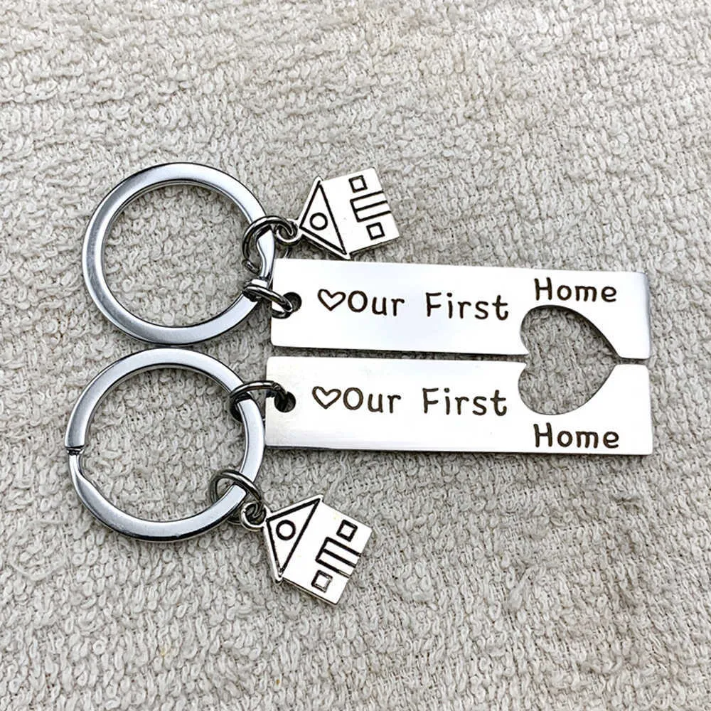 1/2Pcs Home Keychain Engraved Our First Home House Keyring 2021 2022 Couples Housewarming Gifts Lovely Gift For New Home Owners G1019