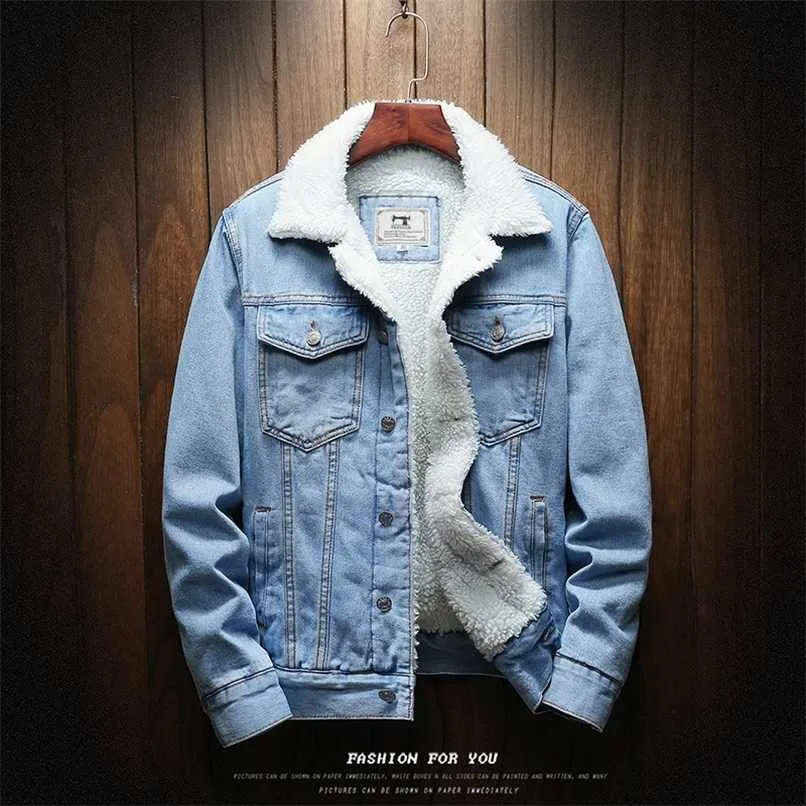 Inverno retro homens luz azul inverno jean jaquetas Outerwear Quente Denim Casacos Homens Tamanho Grande Velo Polvo Jacket Top 211029