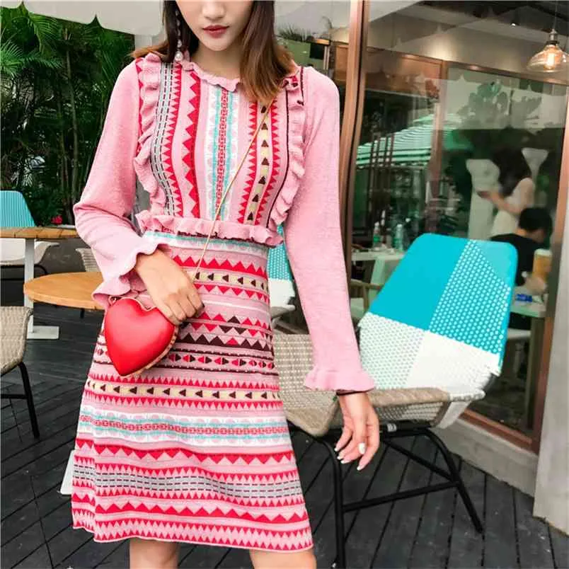 Höst Mode Stilig Runway Dress Women Striped Stickning Flare Sleeve Rainbow Stripe Sweater Hög kvalitet 210514