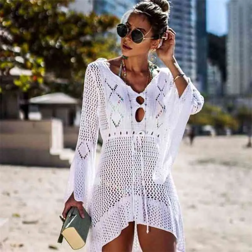 Summer Women Beachwear Sexy White Crochet Tunic Beach Wrap Dress Woman Swimwear Swimsuit Cover-ups Bikini Cover Up #Q719 210420