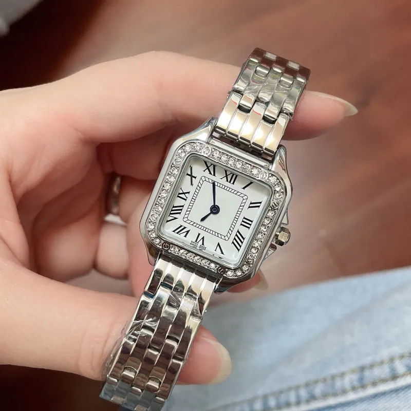 Luksusowe Kobiety Sukienka Zegarki Suqare Dial Top Marka Designer Wszystkie Ze Stali Nierdzewnej Zespół Kwarcowy Lady Diamond Watch Na Laides Girl Female's Day Prezent Montre De Luxe