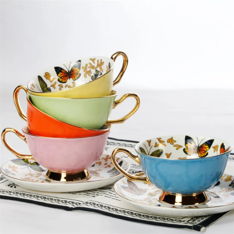 Europejska Kości Chiny Kawa Kolorowa Porcelanowa Motyl Ceramiczna Herbata Filiżanka i Spodek Ustawia Brytyjski Biuro Teacup Drinkware Prezent