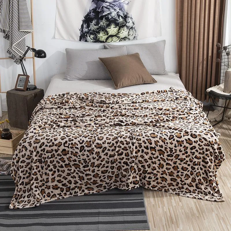 Coperte Coperta classica con stampa leopardata 100% poliestere Lenzuolo invernale Biancheria da letto Divano Morbido per dormire caldo