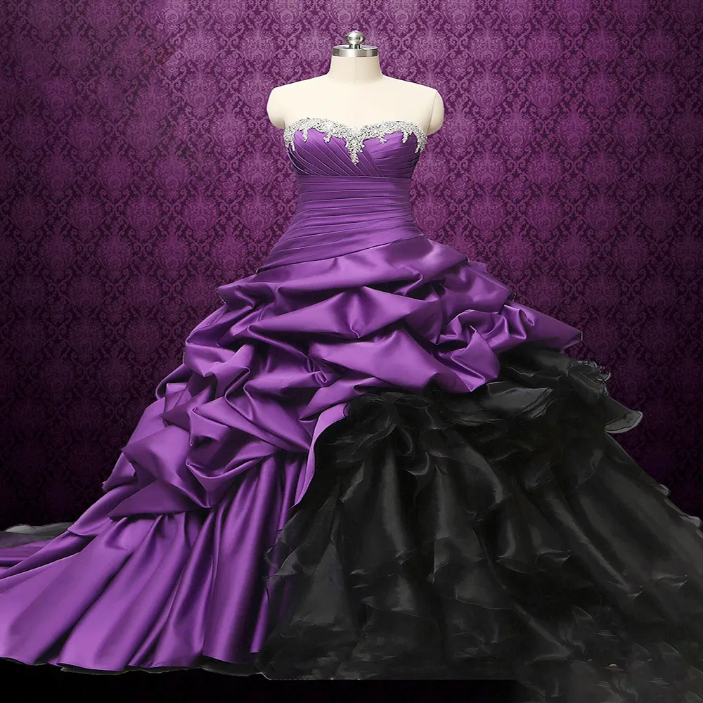 Vintage paarse en zwarte trouwjurk 2022 Ruched gelaagde rok Lange lieverd organza bruidsjurken ploegen back veter-up plus size gotische bruid jurken