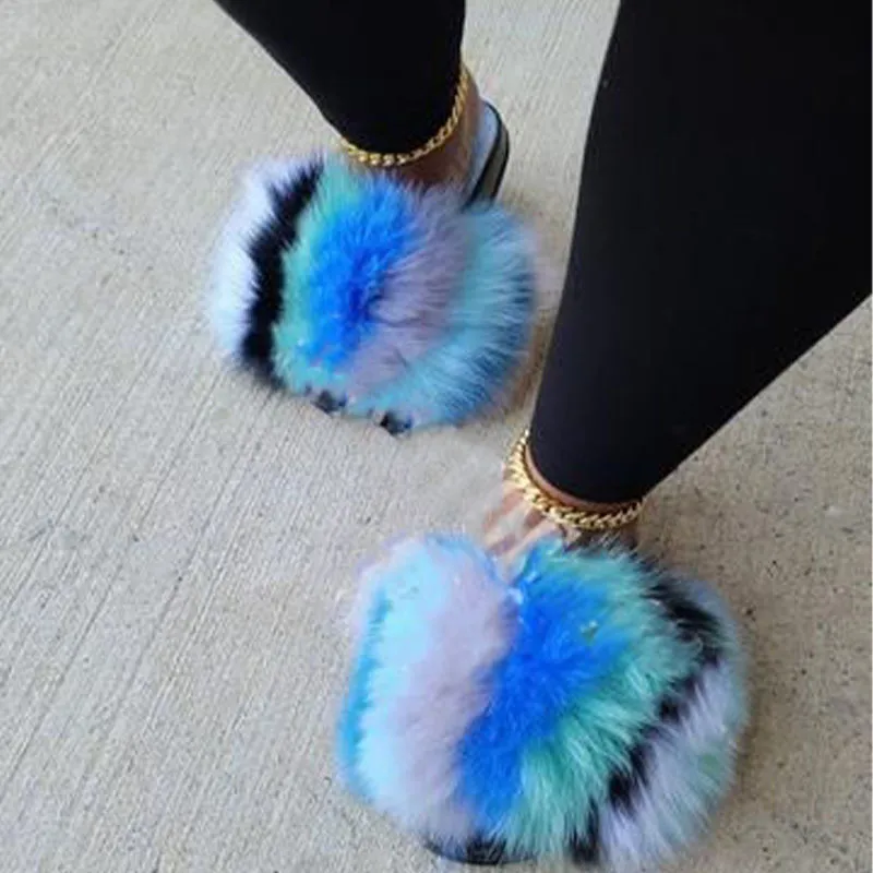 2021 Frauen Neue Mehrfarbige Fuzzy-Hausschuhe Mode Fuzzy Slides EVA Weiches und flauschiges Fell Sandalen Damen Sommer Flip-Flops Fourrure X0523