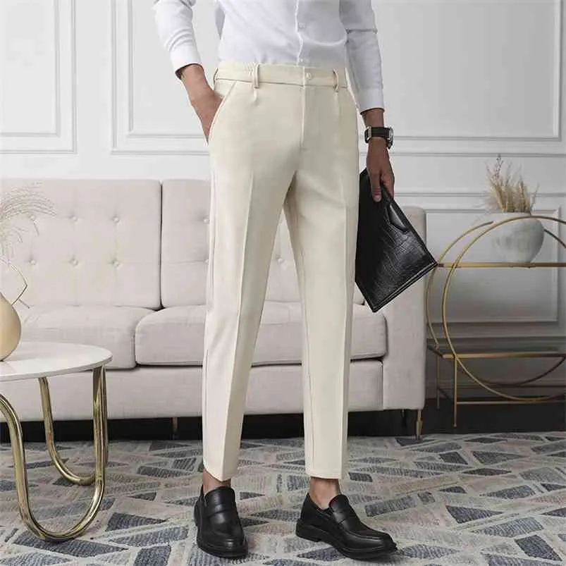 Pantaloni eleganti da uomo in tessuto non stirabile slim dritti nero albicocca grigio scuro pantaloni casual da uomo business pantaloni piccoli piedi 210715