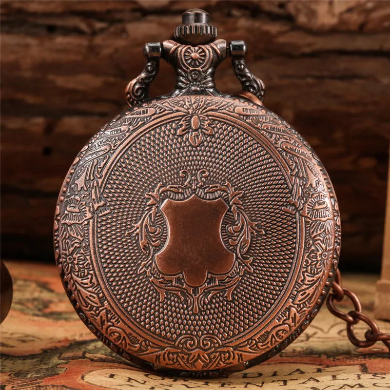 Relógios com design de escudo de cobre vermelho Steampunk Relógio de bolso com display analógico de quartzo para homens e mulheres com corrente com pingente de bolso
