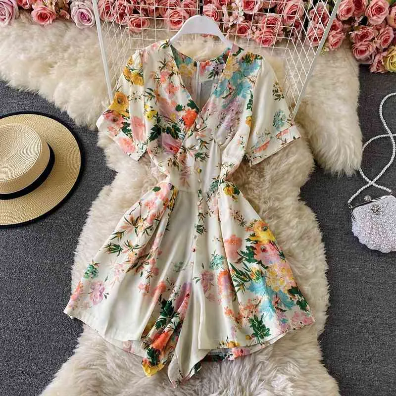 Jumpsuit Vrouwen Zomer Losse en Dunne V-hals Bloemen Geparmerde Puff Sleeve Wide-Leg-Shorts Jumpsuit voor Rompertjes Playsuits 210420